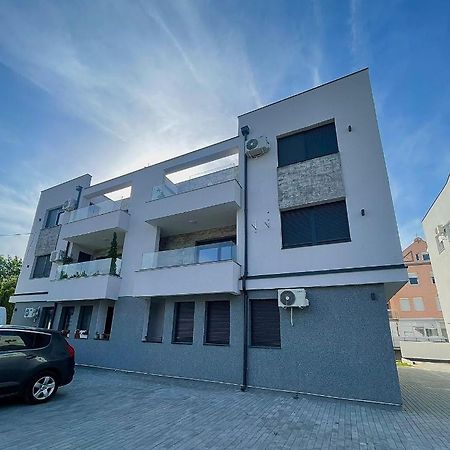 Apartman Mik Novi Sad Bagian luar foto
