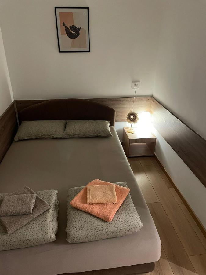 Apartman Mik Novi Sad Bagian luar foto